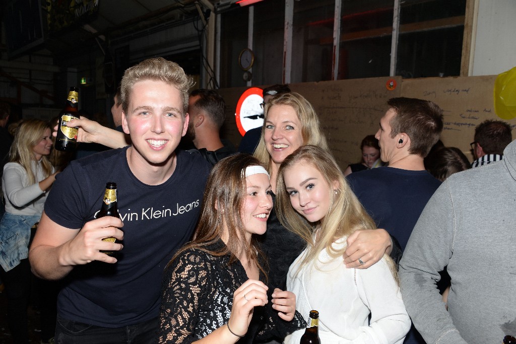 ../Images/Feest zonder naam 2019 219.jpg
